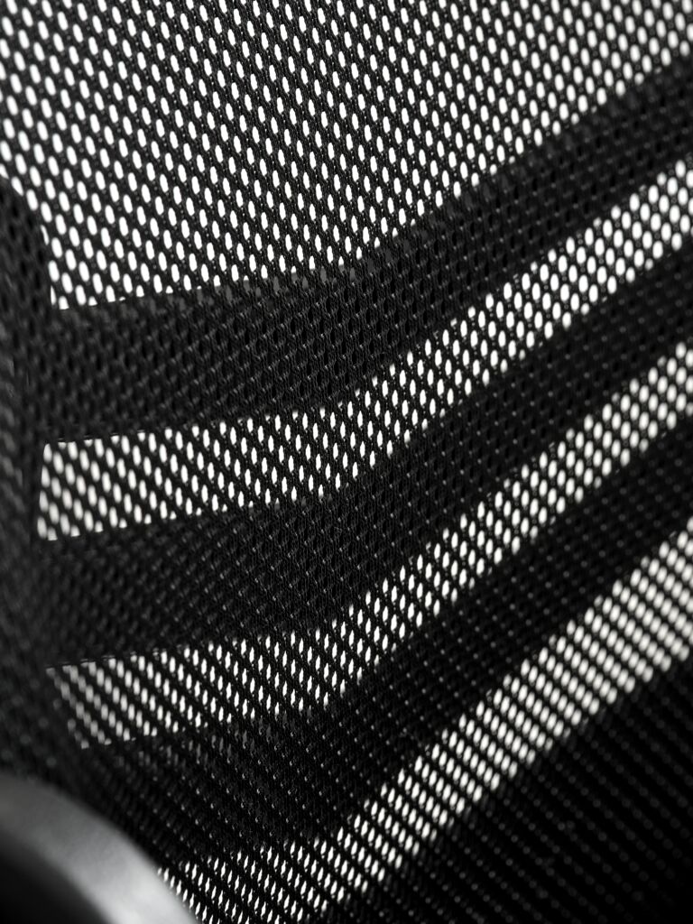 ASPERUP Sivbordsstol ASPERUP svart mesh/svart tyg