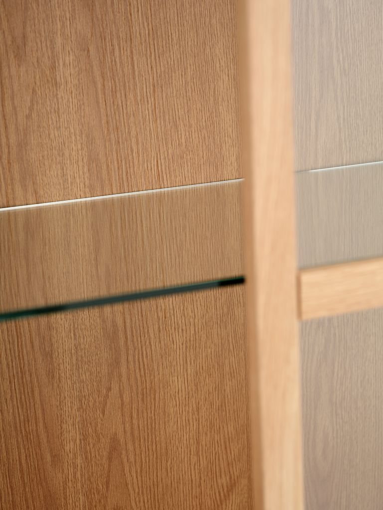 VESTERBY Vitrinskåp VESTERBY hög 2 dörrar natur ek