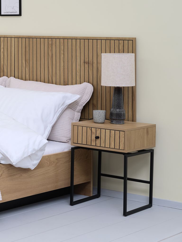 HEMDRUP Sängbord HEMDRUP 1 låda varm ekfärgat/svart