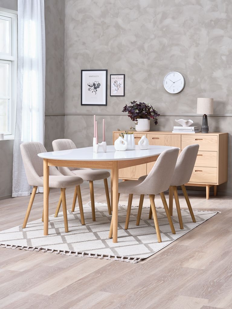 MARSTRAND + ADSLEV MARSTRAND Ø110 bord vit + 4 ADSLEV u/armstöd beige