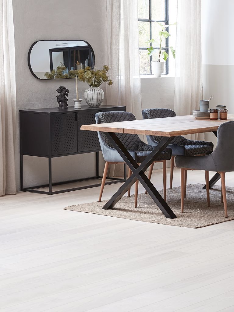 VIRUM Skänk VIRUM 3 dörrar svart