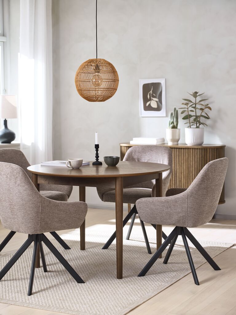 MARSTRAND + ROSTRUP MARSTRAND Ø110 bord mörk ek + 4 ROSTRUP stol sand/svart