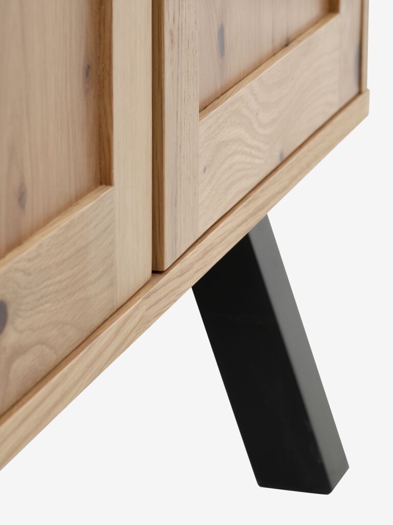 SANDBY Vitrinskåp SANDBY 2 dörrar natur ek/svart