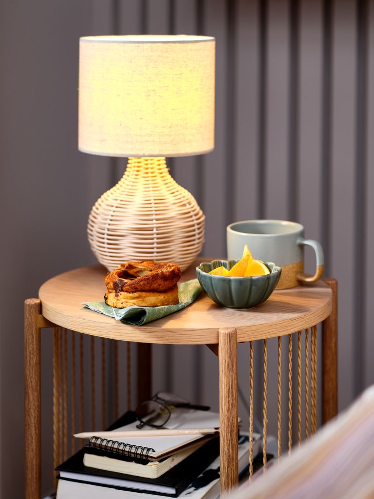 SNESLEV Sängbord SNESLEV 1 hylla natur ekfärgat