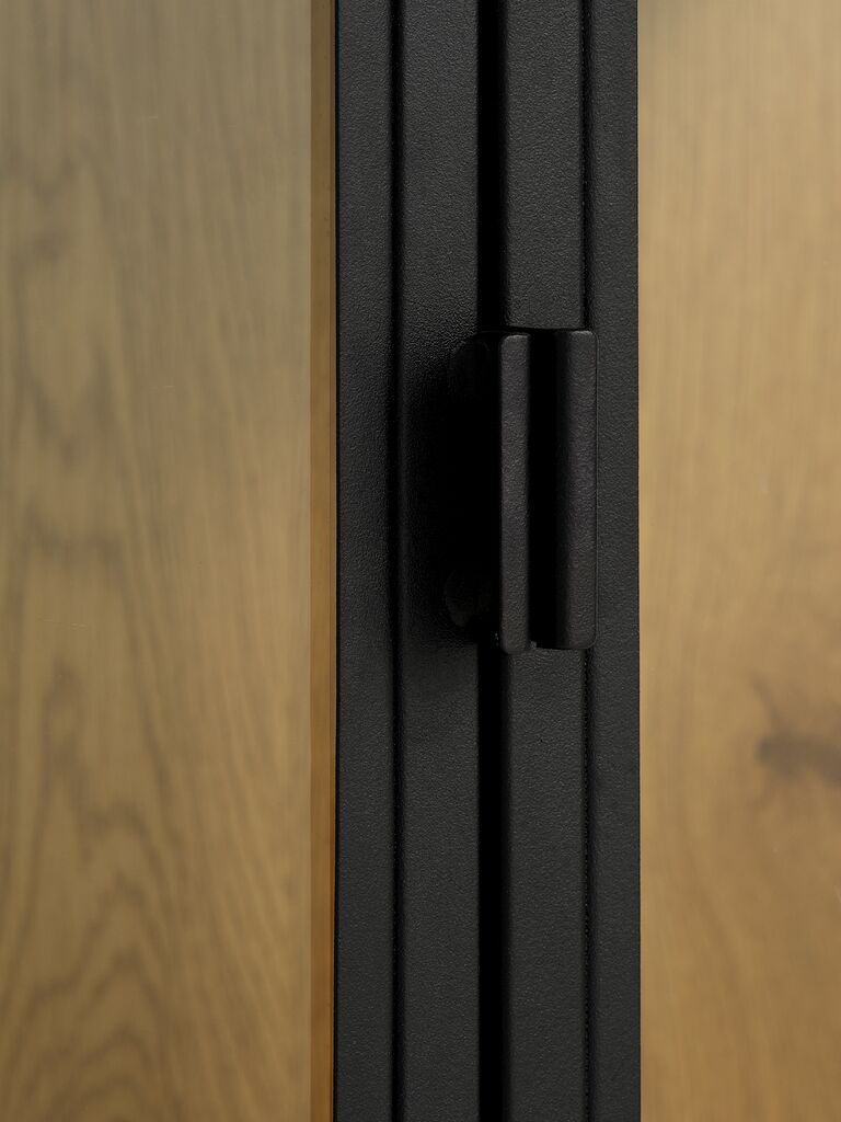 TRAPPEDAL Vitrinskåp TRAPPEDAL varm ekfärgat/svart