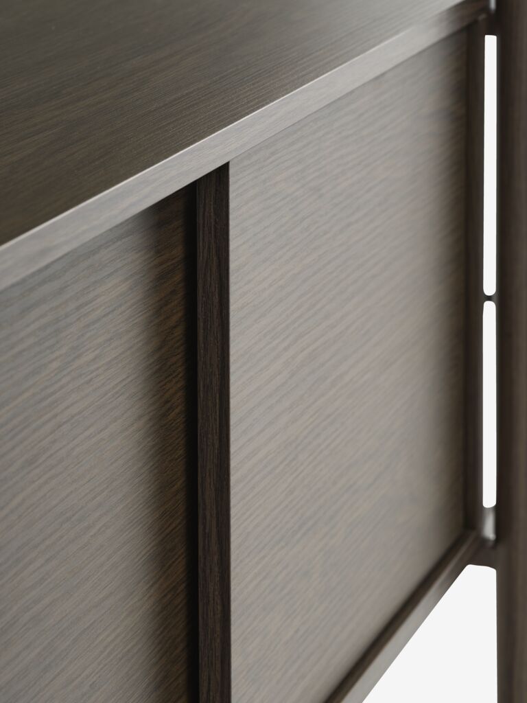 LINDVED Hyllenhet LINDVED 6 hyllor 2 dörrar mörk ekfärgad