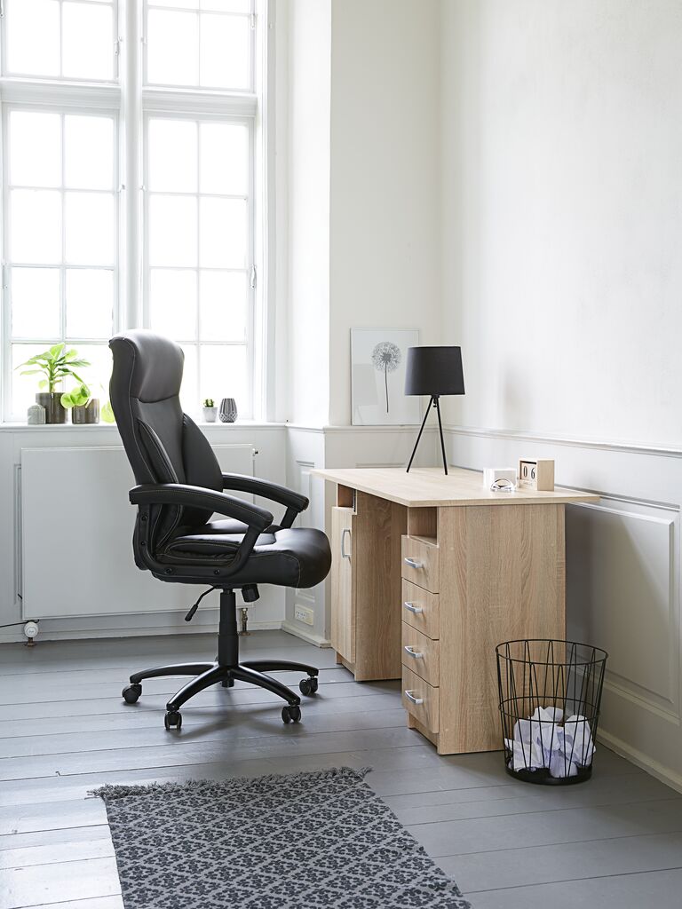 TAMDRUP Kontorsstol TAMDRUP memoryskum svart konstläder