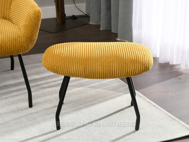 Beżowy Sztruksowy Fotel Conor Z Podnóżkiem Do Salonu