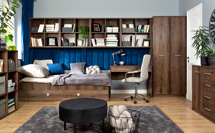 Komoda Nepo Plus 119 cm z 2 drzwiami i 4 szufladami dąb sonoma/biały