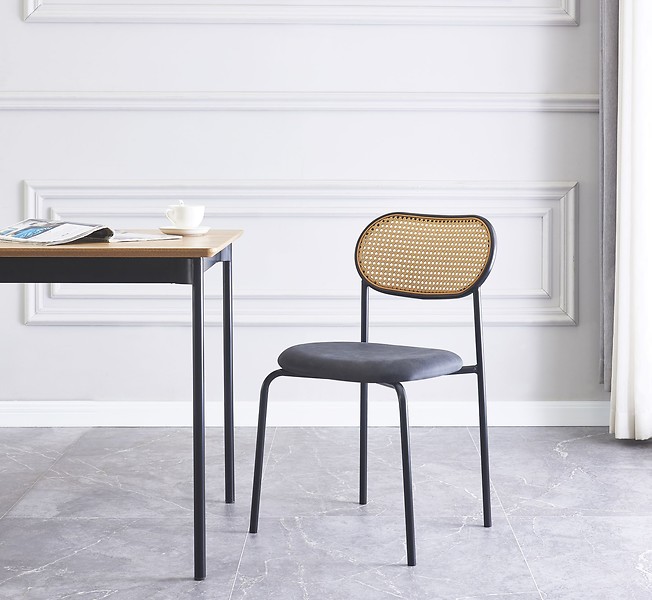 Zestaw 2 krzeseł metalowych z plecionką i skórą ekologiczną