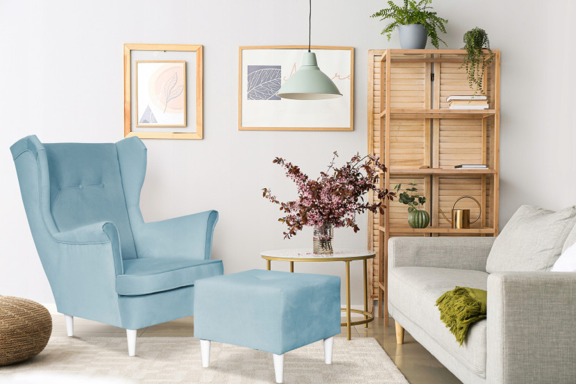 Fotel Uszak liliowy jasny róż aksamit urodziny