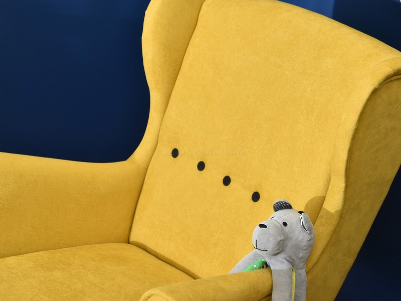 Fotel Malmo Żurawina Tkanina, Podstawa Orzech