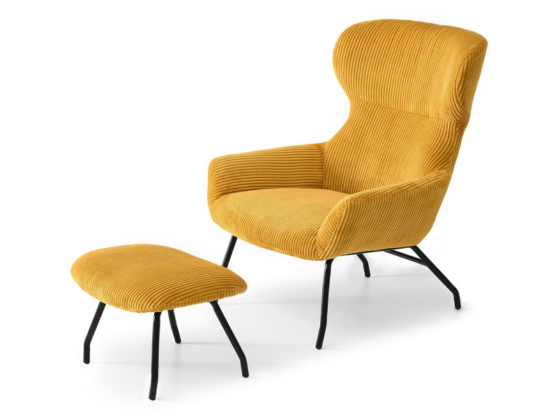 Beżowy Sztruksowy Fotel Conor Z Podnóżkiem Do Salonu