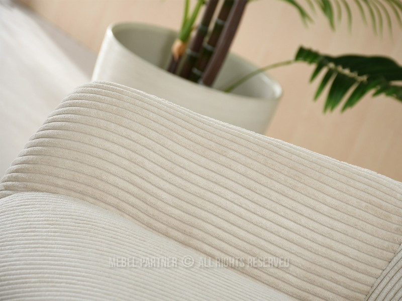 Beżowy Sztruksowy Fotel Conor Z Podnóżkiem Do Salonu