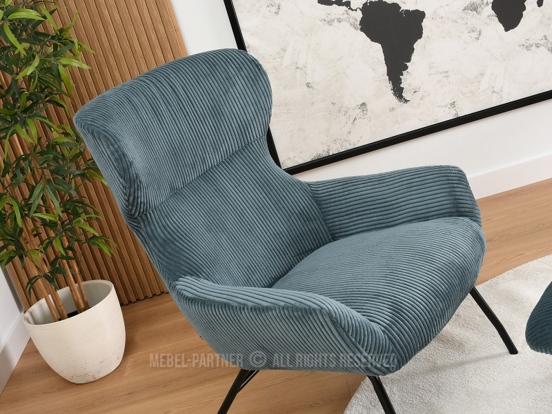 Beżowy Sztruksowy Fotel Conor Z Podnóżkiem Do Salonu