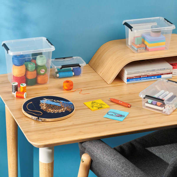 Pojemnik Pudło Plastikowe Z Pokrywą Kwadratowy 2 L