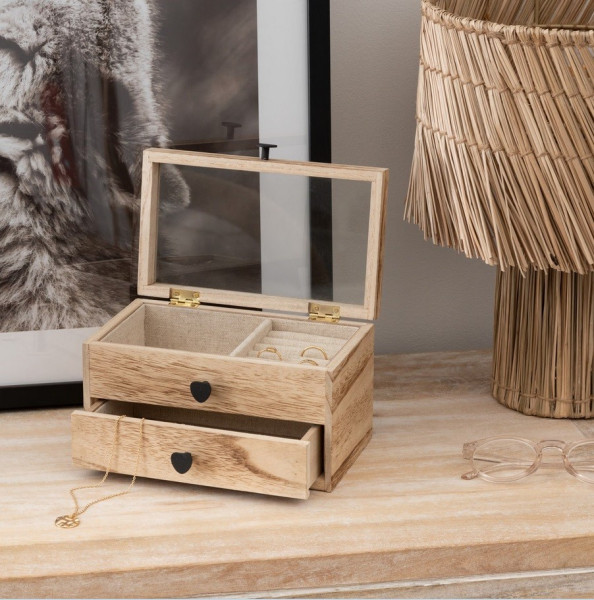 Szkatułka na biżuterię drewniana z serduszkami