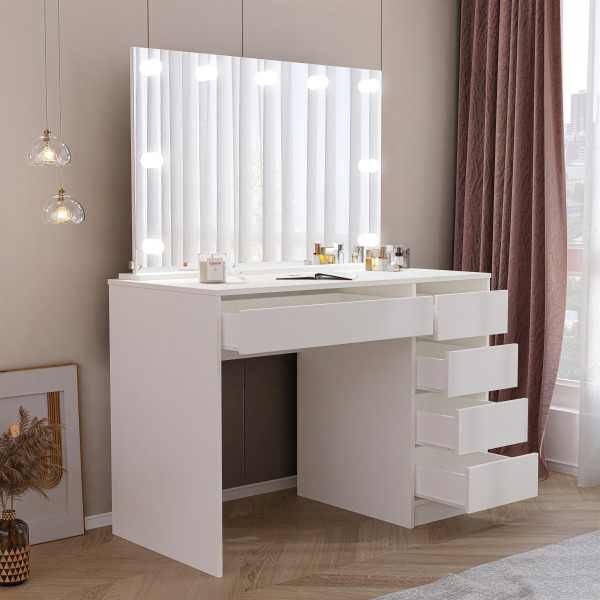 Toaletka z lustrem i szufladami