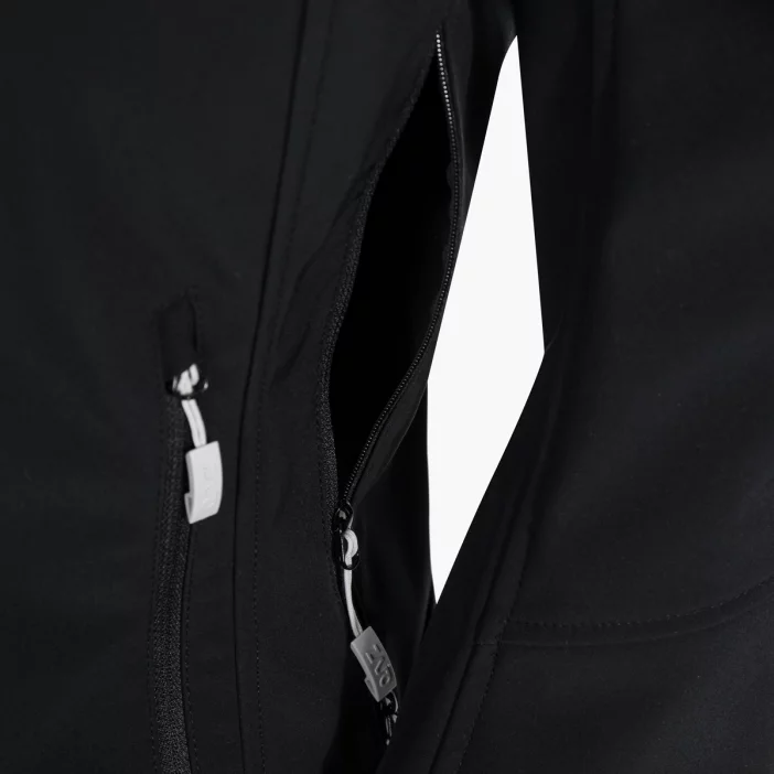 Zateplená a vetruodolná dámska softshellová bunda.