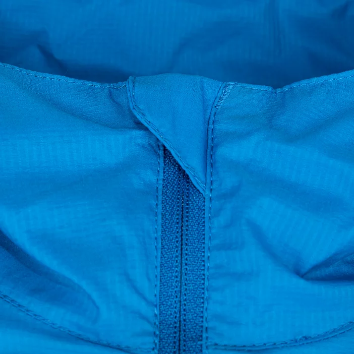 Ultraľahká pánska vetruodolná bunda.