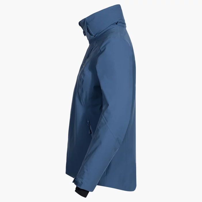 Odolná a nepremokavá lyžiarska bunda.