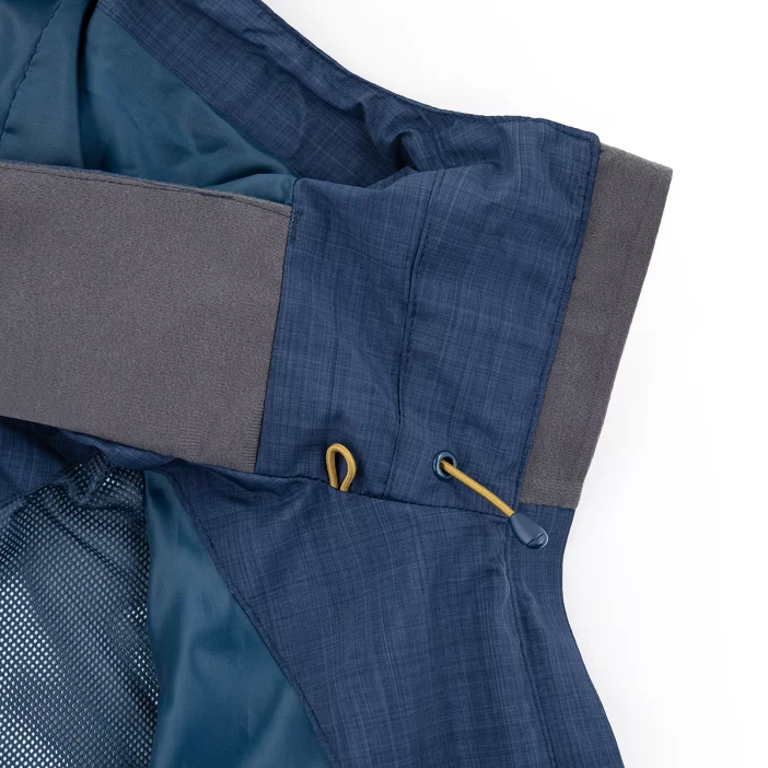 Nepremokavá bunda s priedušnými vlastnosťami.