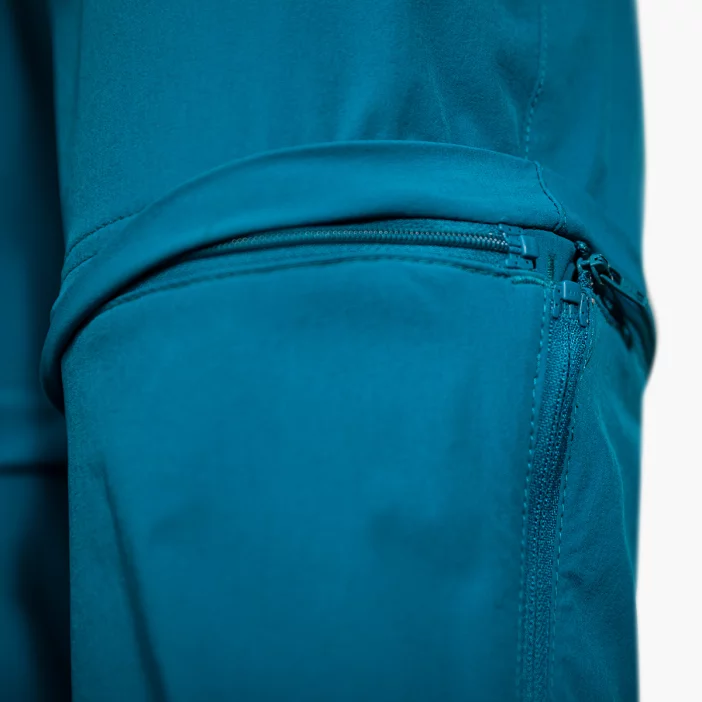 Odolné dámske turistické nohavice prispôsobiteľné na šortky.