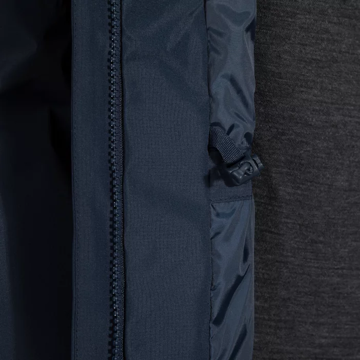 Ľahký a nepremokavý dámsky plášť.