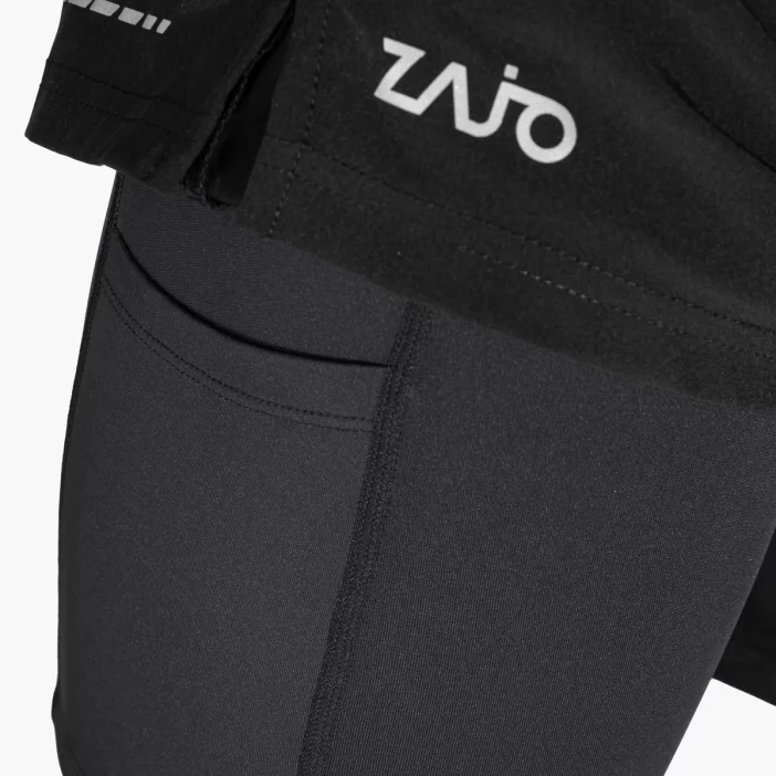 Ultraľahké bežecké aťasy s kompresnými legínami.