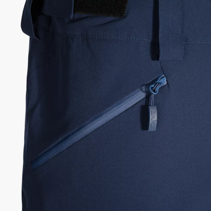 Odolné a nepremokavé lyžiarske nohavice.