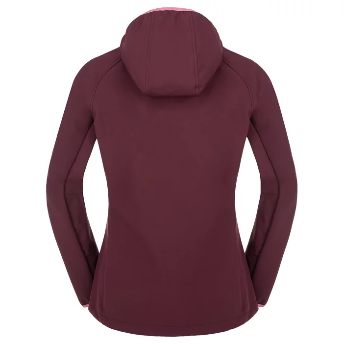 Ľahká a vetruodolná softshellová bunda.