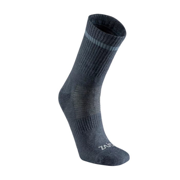 Stredne hrubé chladivé ponožky s vyšším strihom.