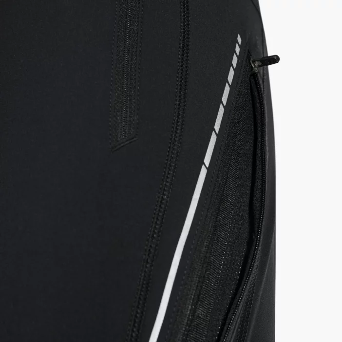 Odolné softshellové turistické nohavice.