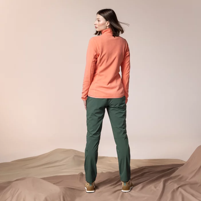 Hrejivý flisový rolák.