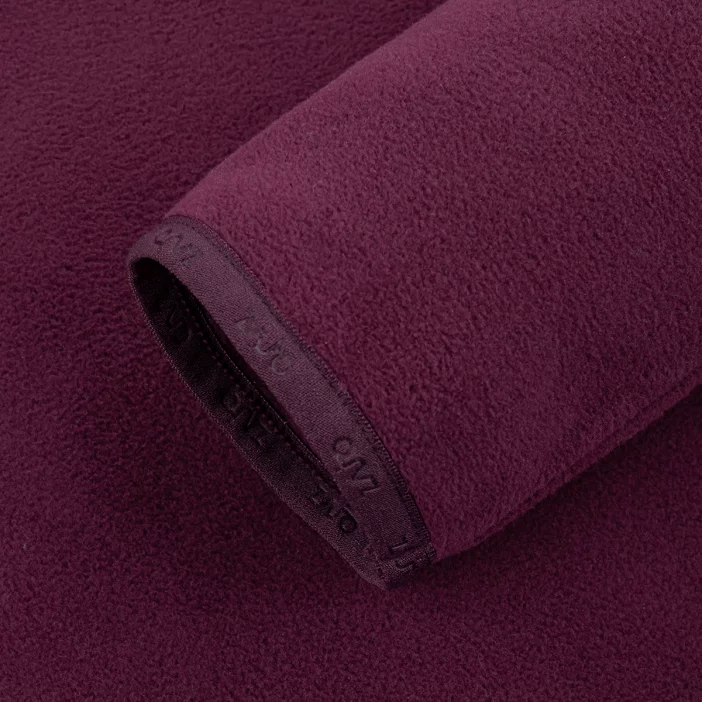 Hrejivý flisový Polartec rolák.