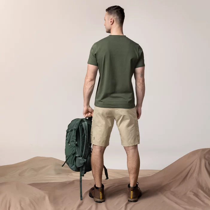 Odolné turistické šortky.