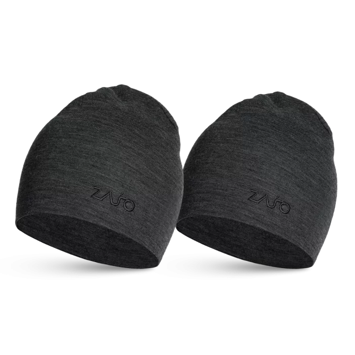 Set mäkkých a hrejivých merino čiapok.