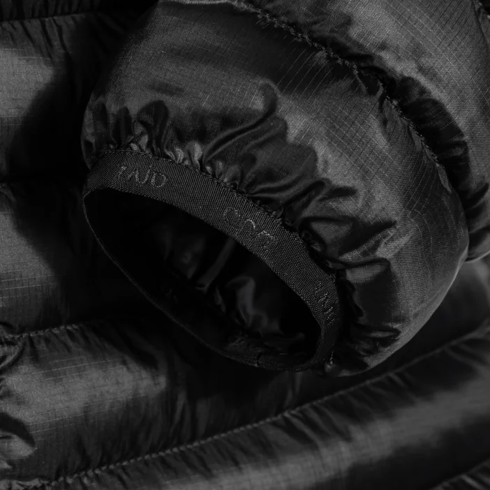 Ľahká hrejivá bunda so syntetickou izoláciou