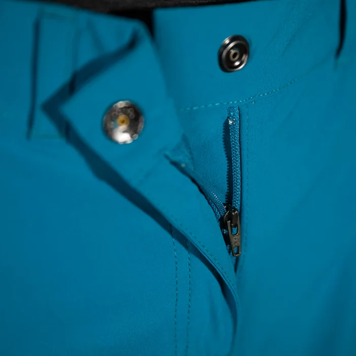 Odolné dámske turistické nohavice.