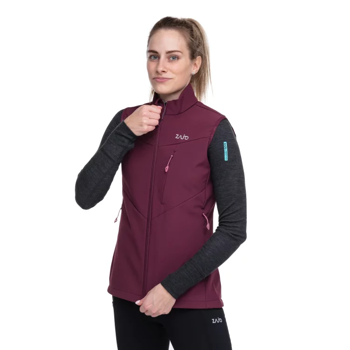 Ľahká a vetruodolná softshellová vesta