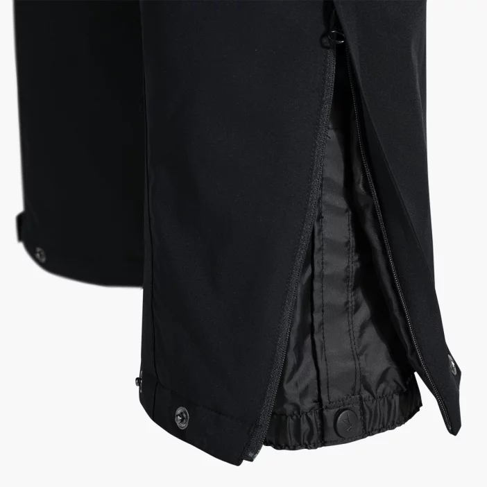 Odolné a nepremokavé lyžiarske nohavice.