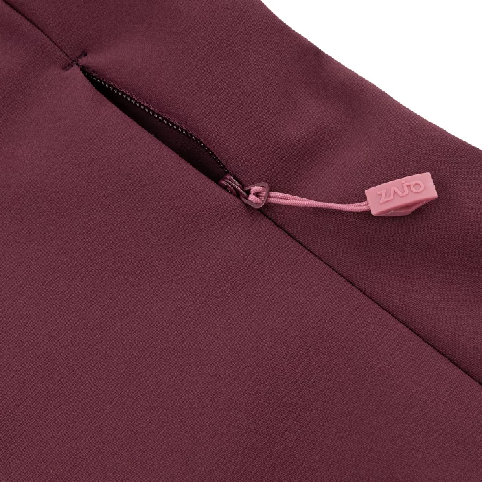 Ľahká a vetruodolná softshellová vesta