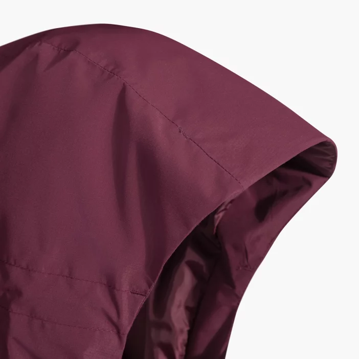 Ľahký a nepremokavý dámsky plášť.