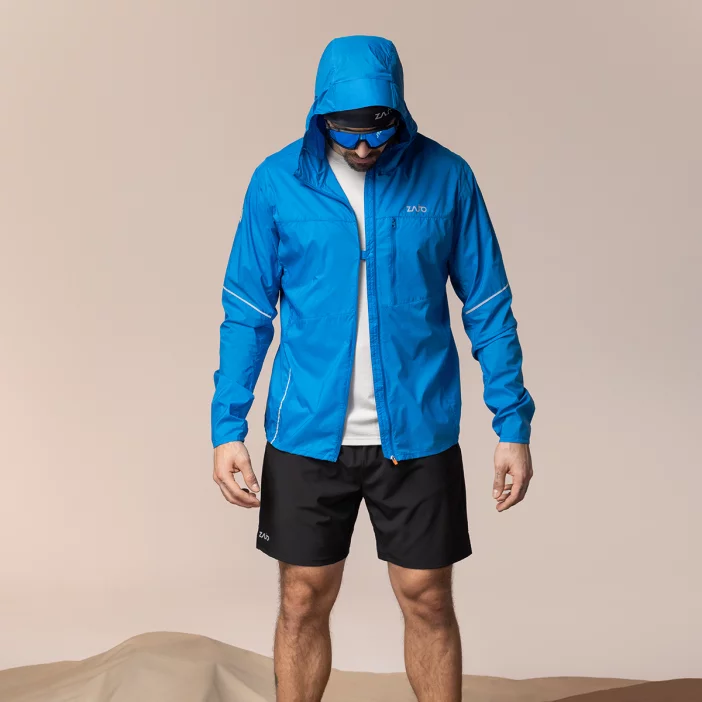 Ultraľahká pánska vetruodolná bunda.