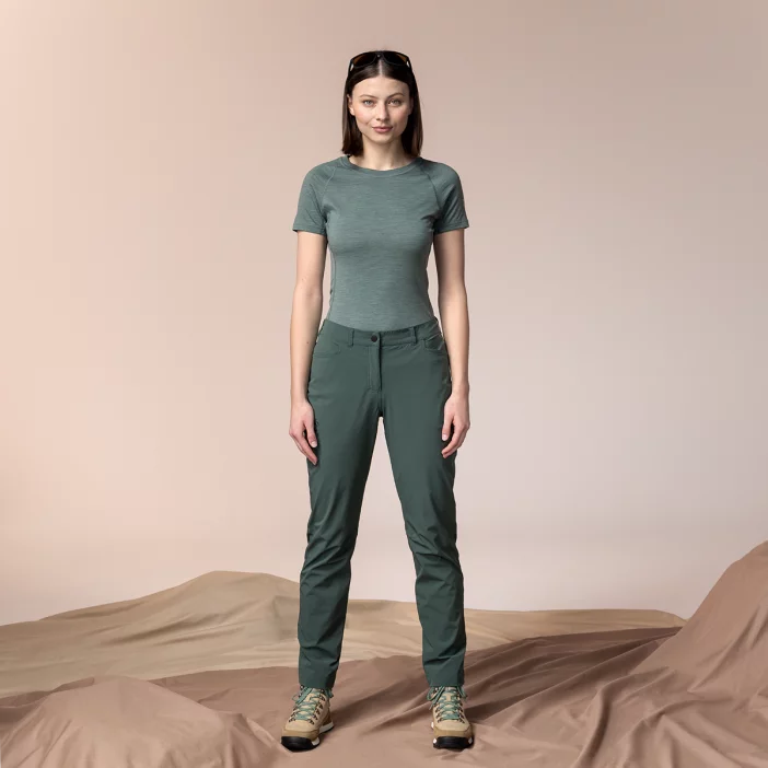 Odolné dámske turistické nohavice.