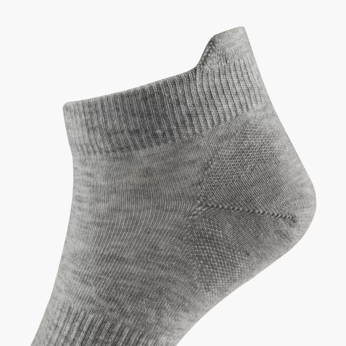Voľnočasové ponožky s členkovou dĺžkou z jemnej merino vlny.