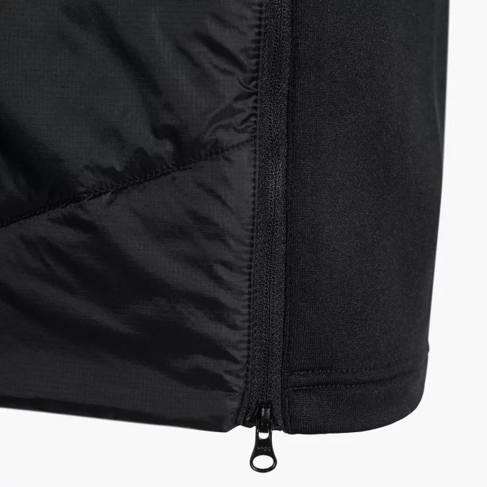 Technická turistická sukňa z troch rôznych materiálov.