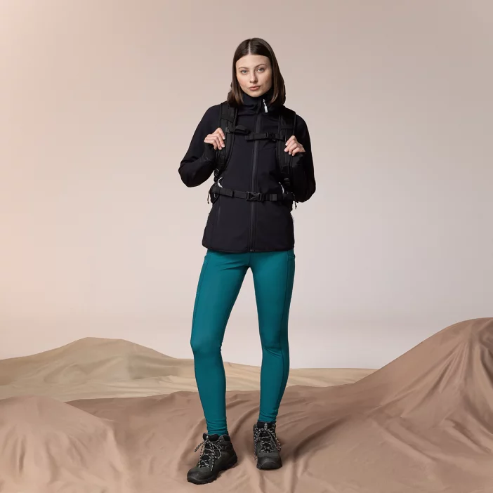 Odolné a zateplené turistické legíny