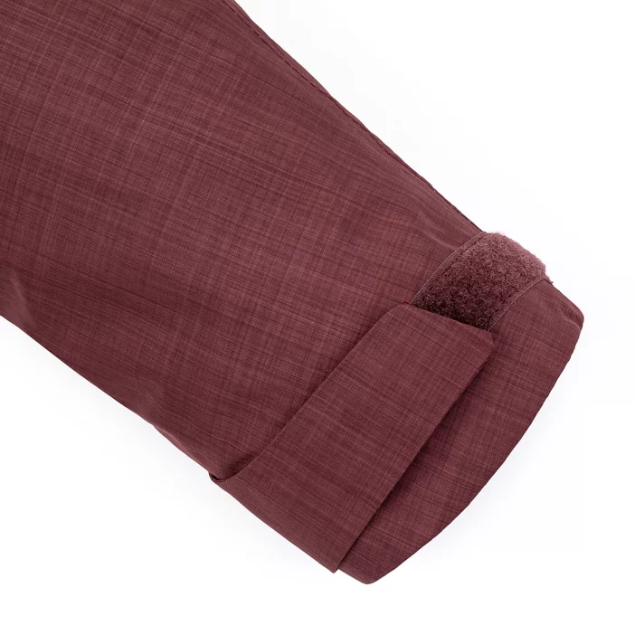 Nepremokavá bunda s priedušnými vlastnosťami