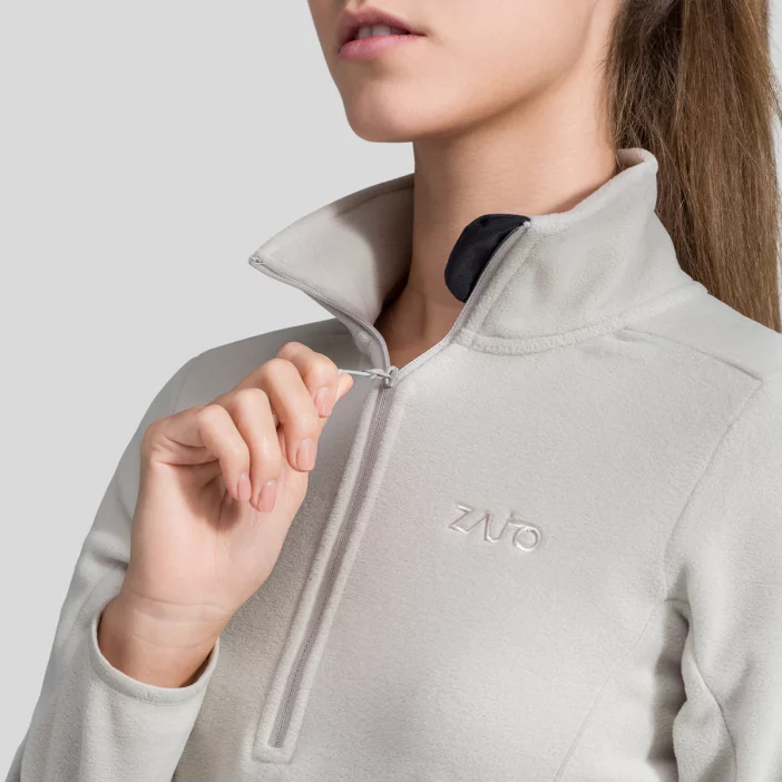 Hrejivý flisový Polartec rolák.